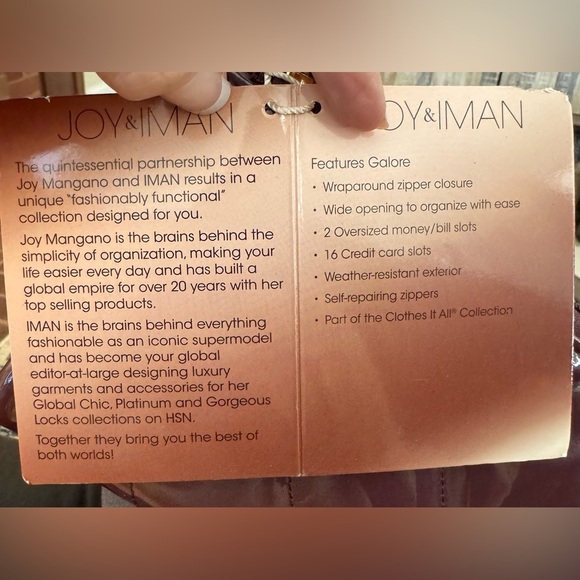 NWT - Joy and Iman Quilted Collection Wristlet
Burgundy - Picture 9 of 9